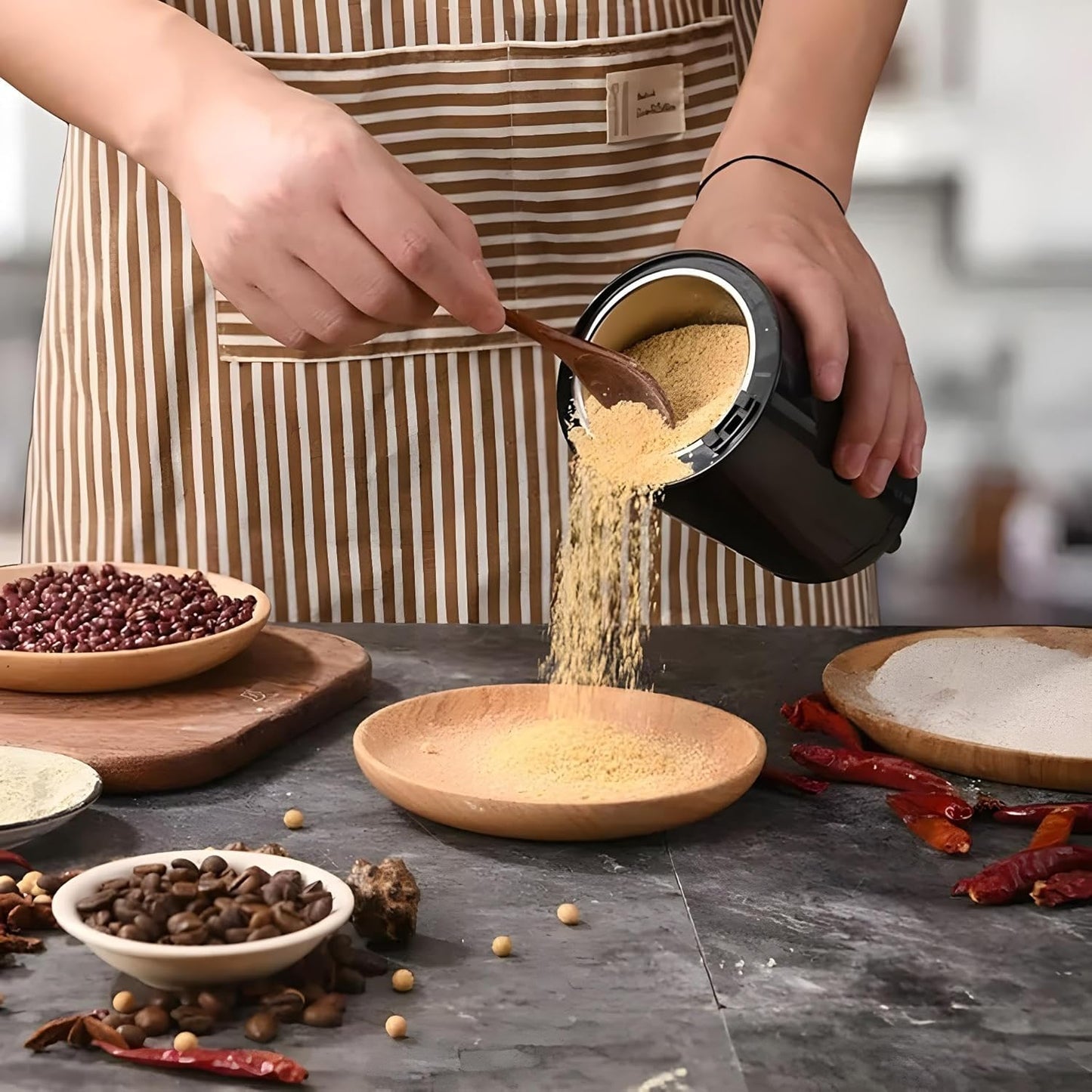 Mini mixer grinder